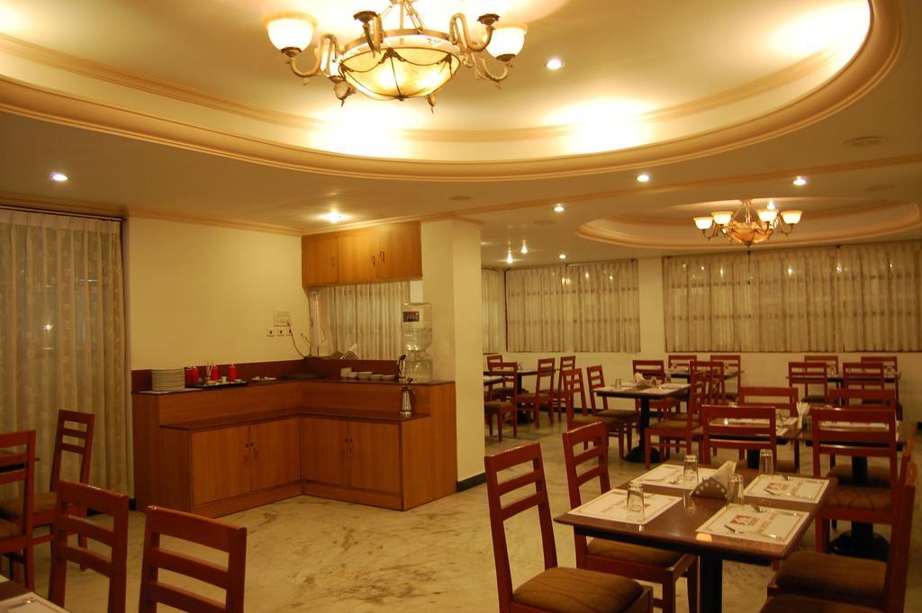 Hotel Orange Blossom Tiruchirappalli Exterior foto