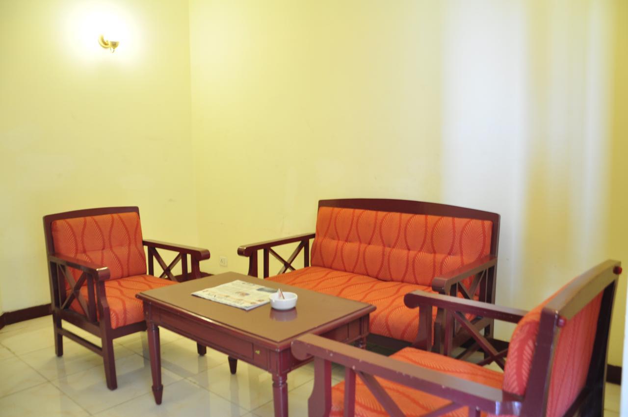 Hotel Orange Blossom Tiruchirappalli Exterior foto
